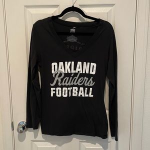 Junk Food - Oakland Raiders - Black v-Neck  Long Sleeve Shirt - Size Large